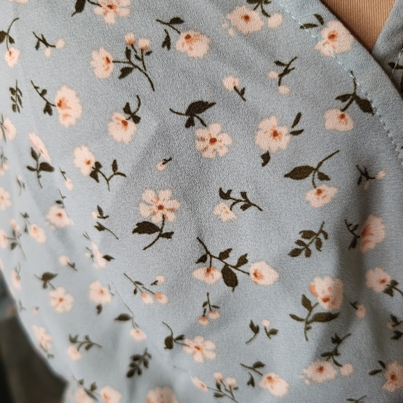 Inspired Hearts - Light Blue Floral Ruffle Dress, Size M - Picture 5 of 10